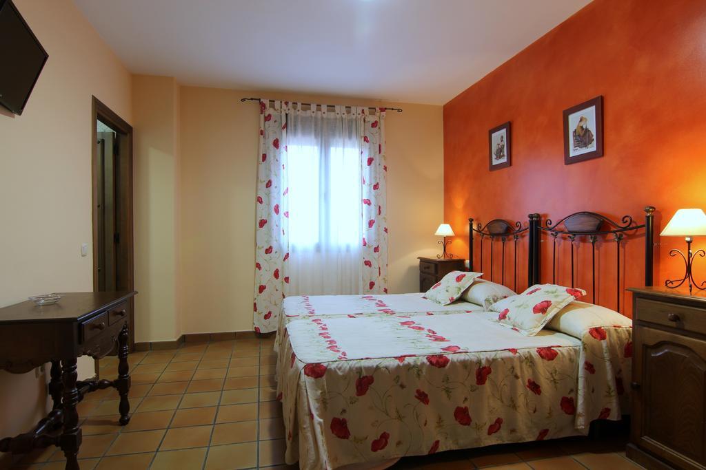 Hotel Rural Hojaranzos